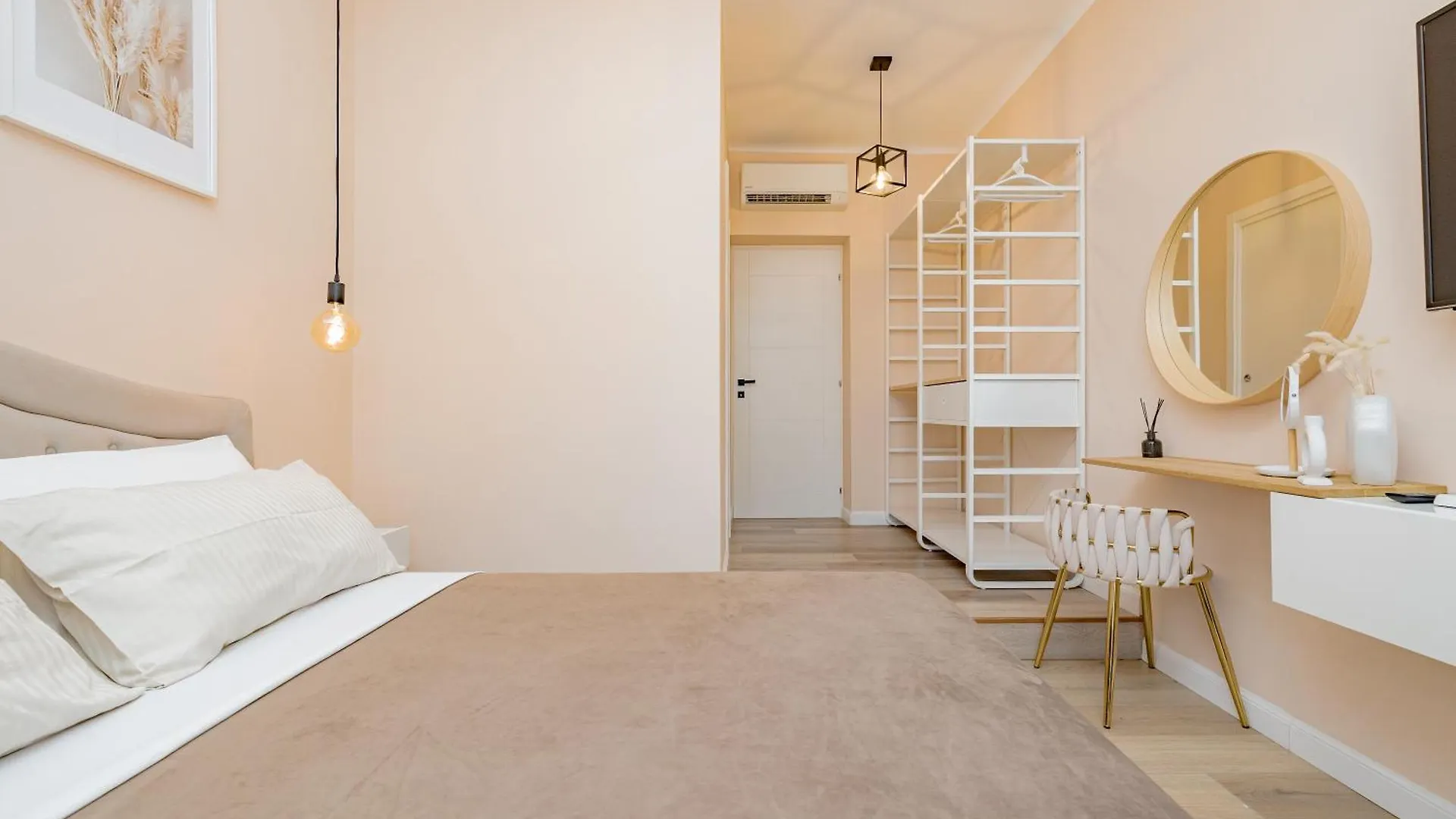 Visconti Palace By Rhospitality It Pensión Rho